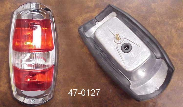 TAIL LIGHT ASSEMBLY