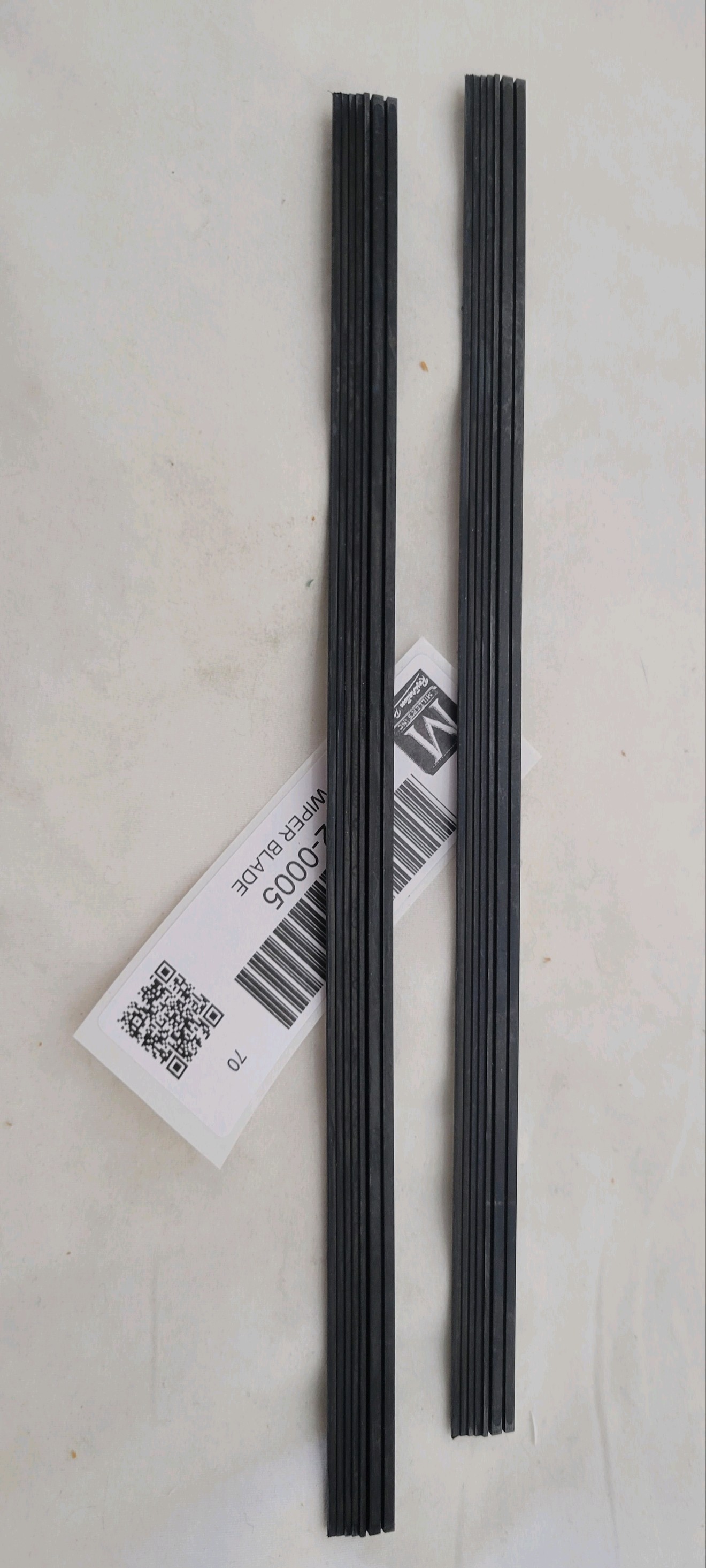 WINDSHIELD WIPER BLADE RUBBER REFIL