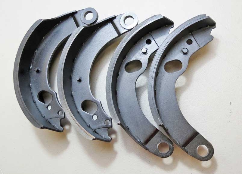 REAR BRAKE SHOE SET - NEW